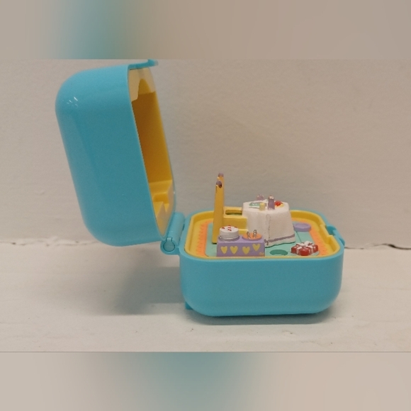 Polly Pocket 1991 Bluebird Dinnertime Ring and Ring Case *Incomplete Turquoise - Picture 5 of 15